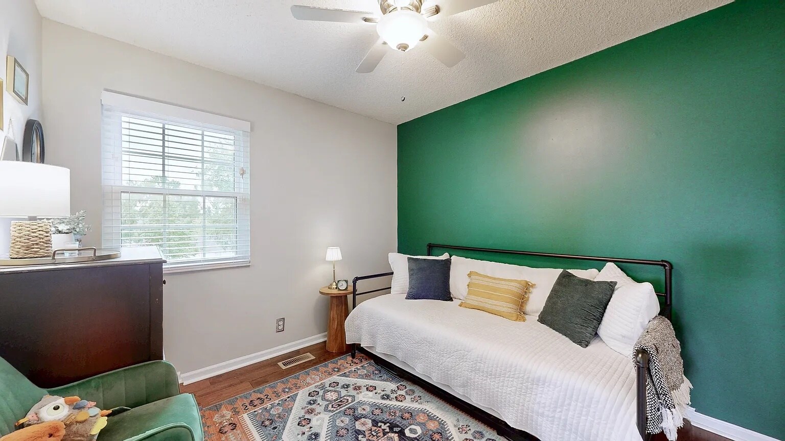 Building Photo - 604 Old Lebanon Dirt Rd