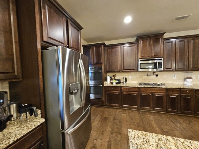 Building Photo - 202 Ermon Ct