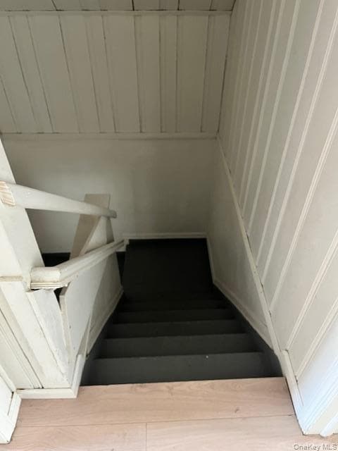 Building Photo - 345 Walton St