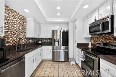 Building Photo - 13624 La Jolla Cir