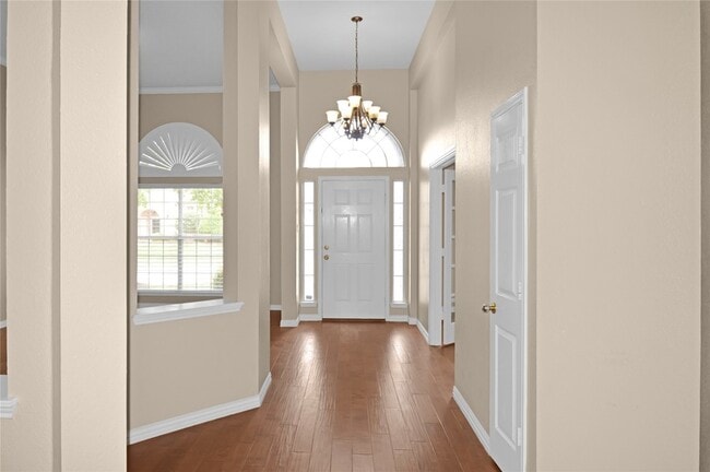 Building Photo - 2704 Oakland Hills Dr