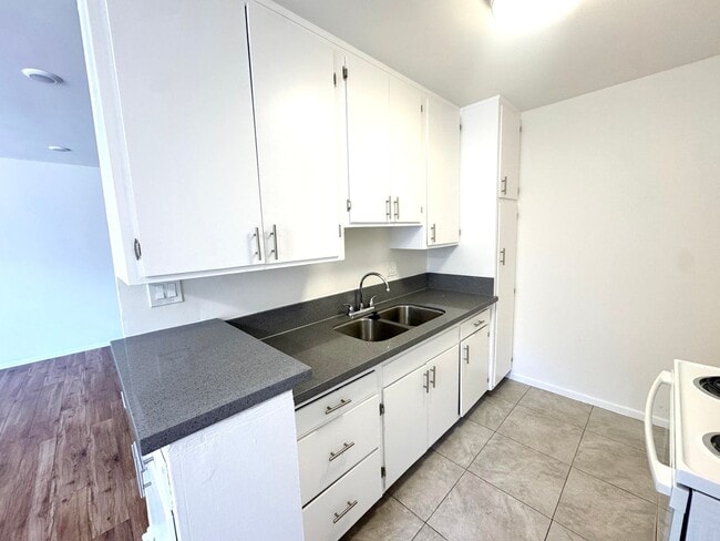 Interior Photo - com358