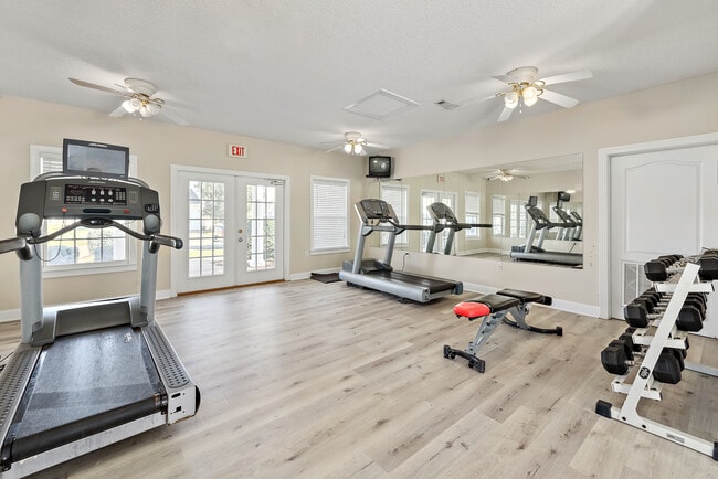 Building Photo - 33 Courtyard Way