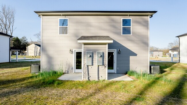 Building Photo - 203 Cromer Rd