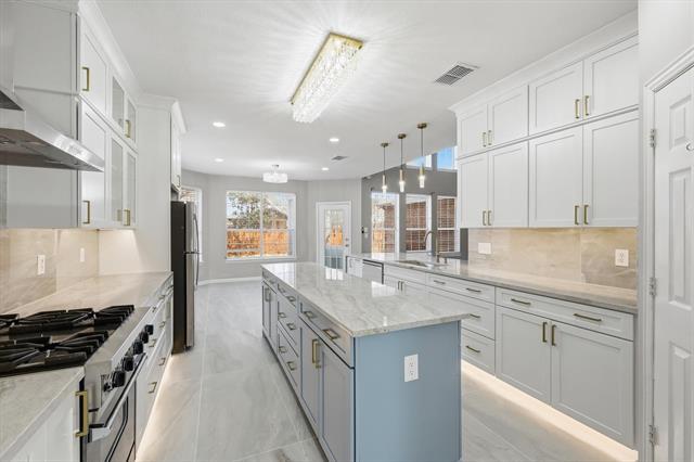 Building Photo - 4433 English Oak Dr