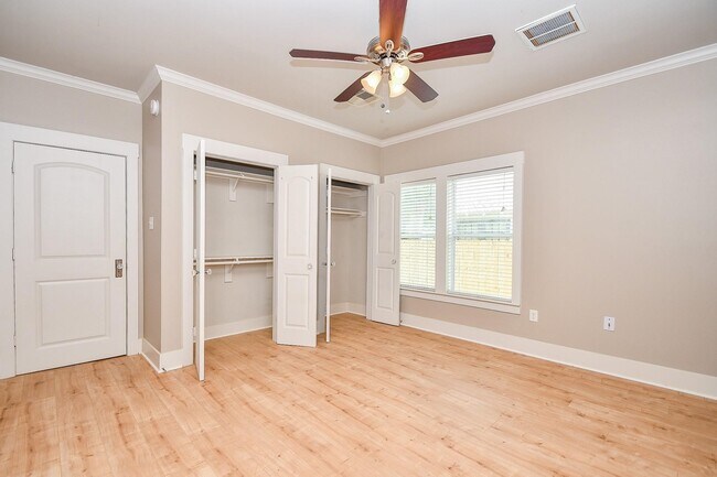 Building Photo - 1307 Walton St