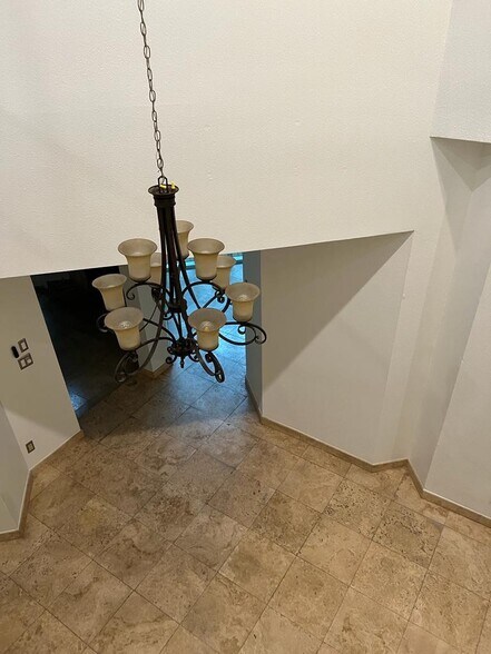 Building Photo - 5517 Interbay Blvd