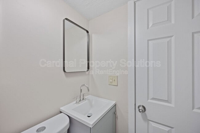 Building Photo - 2520 Grand Blvd