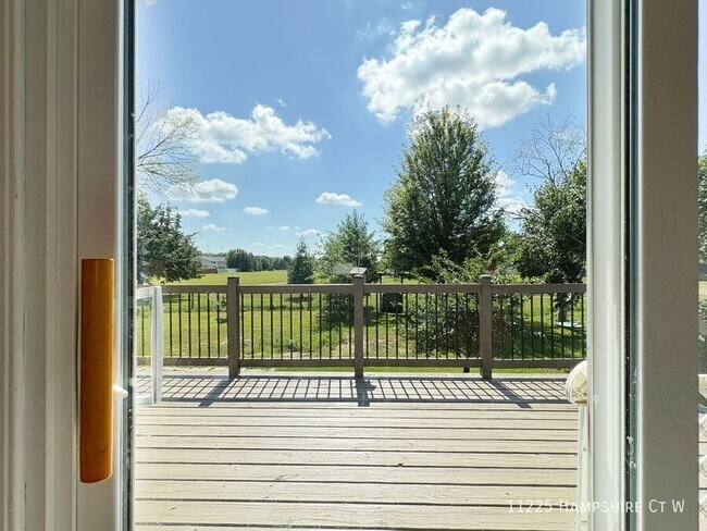 Building Photo - 11225 Hampshire Ct W