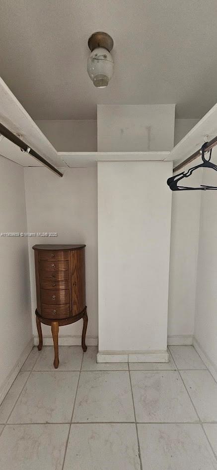 Building Photo - 2025 NE 164th St