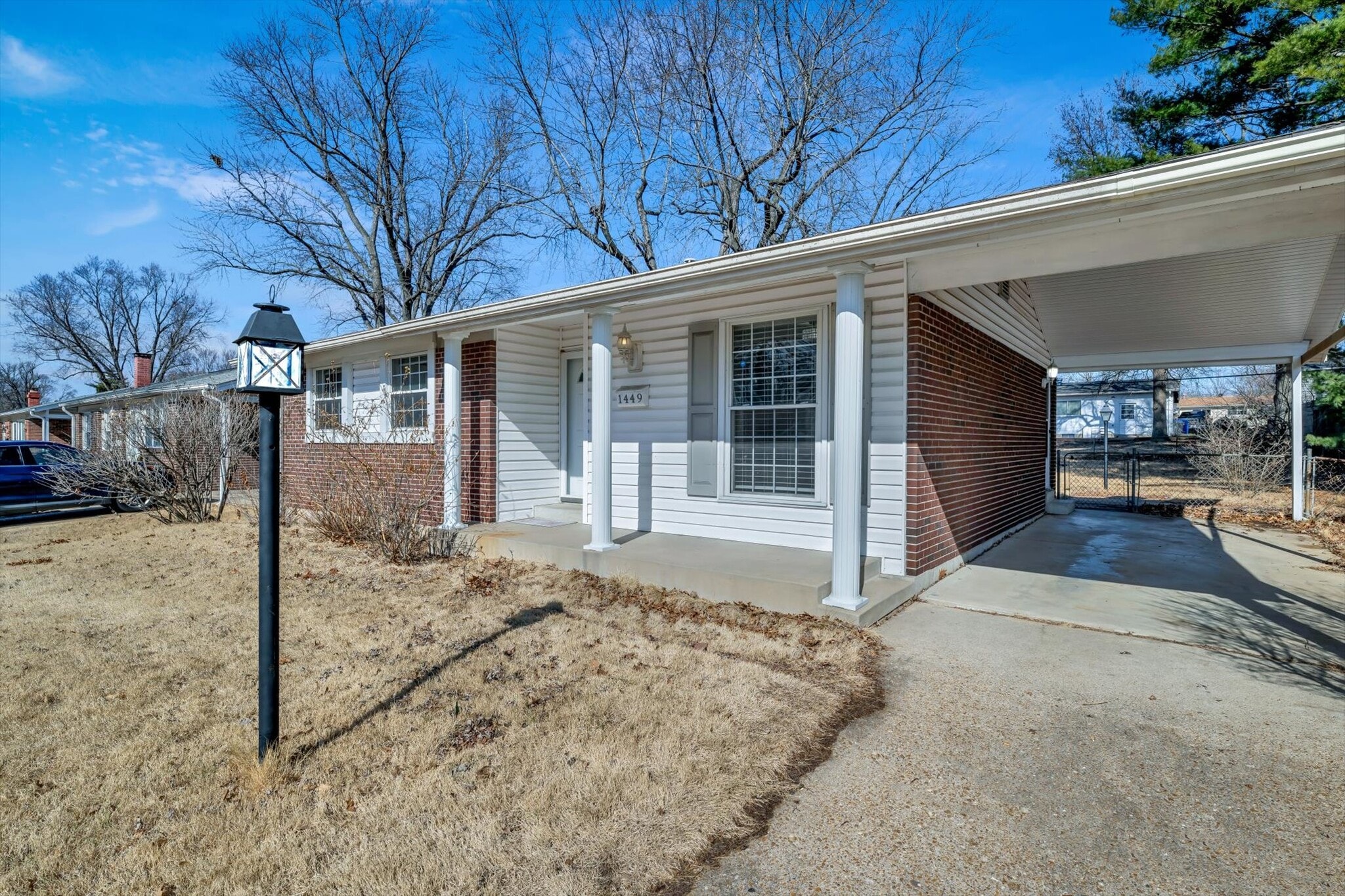 Building Photo - 1449 Coachway Ln