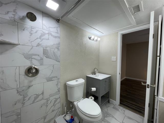 Building Photo - 3121 Park Ln