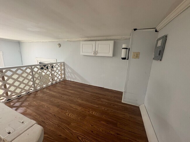 Building Photo - 871 Mulberry St