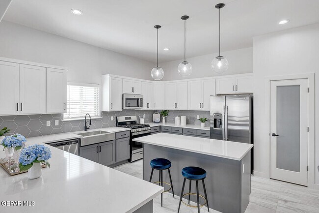 Building Photo - 10705 Troy Aikman Dr