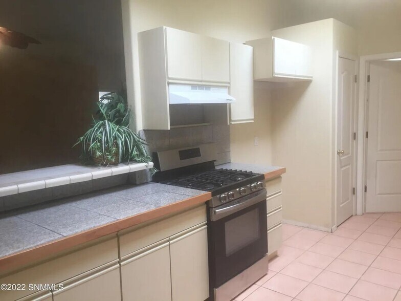 Building Photo - 2232 San Felipe