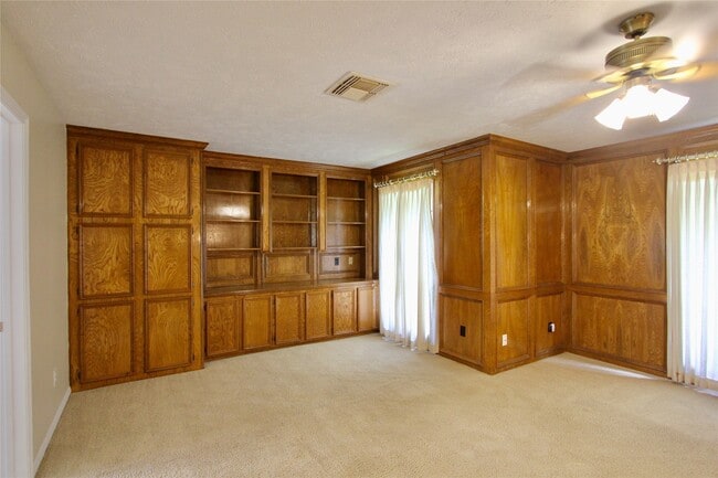 Building Photo - 2422 Stephens Grant Dr