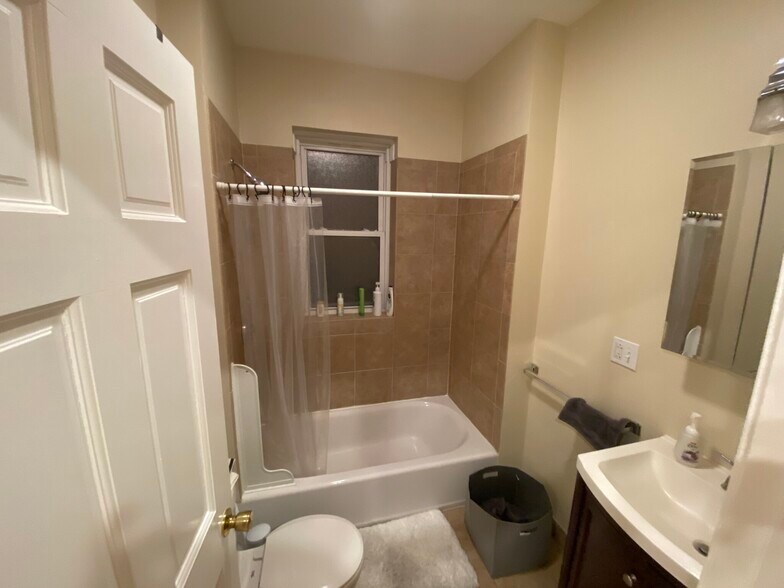 Building Photo - 197A Massachusetts Ave