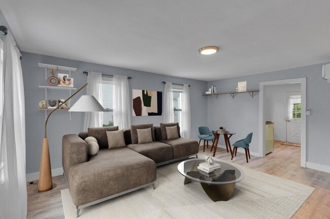 Building Photo - Adorable Cape Cod Charmer Available For Rent!