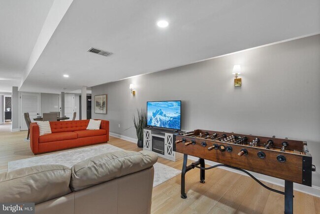 Building Photo - 1329 Colvin Forest Dr