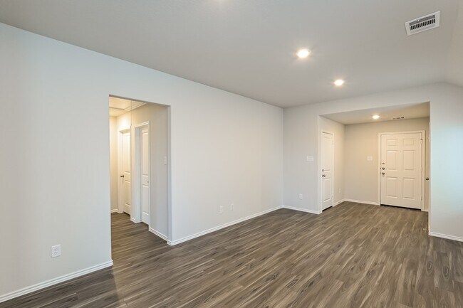 Building Photo - 3121 Wood Lily Dr