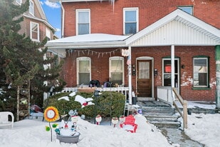 Building Photo - 74 S 6th Ave