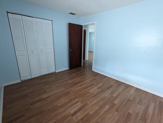 Building Photo - 2443 Mercury Dr
