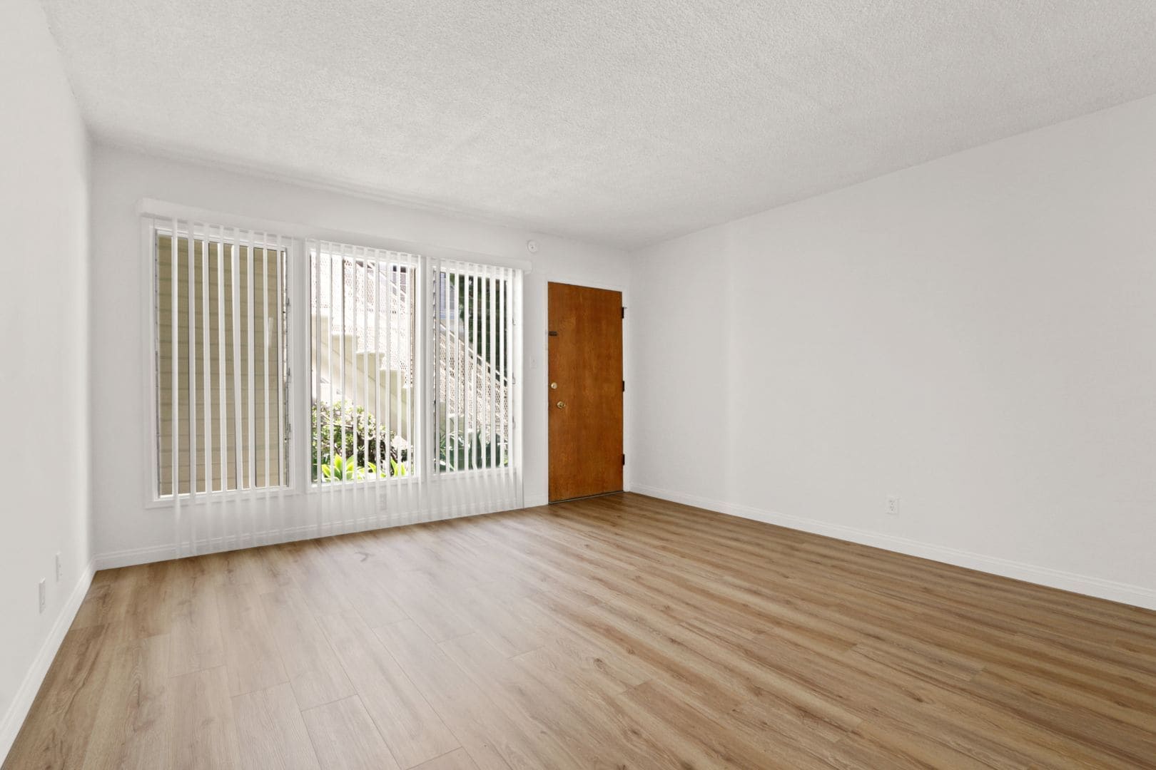 Building Photo - 927 3rd St