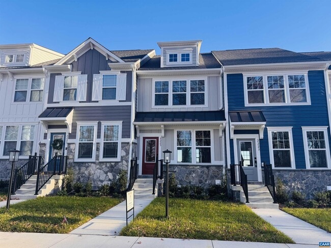 Building Photo - 2225 Woodburn Rd