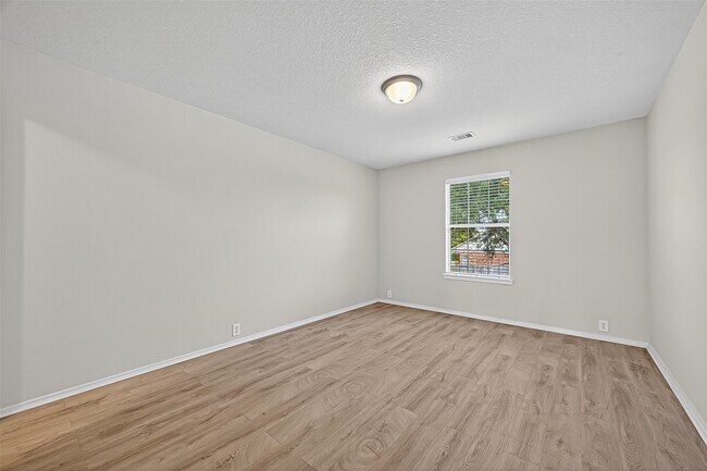 Building Photo - 25311 Mallard Bay Ln