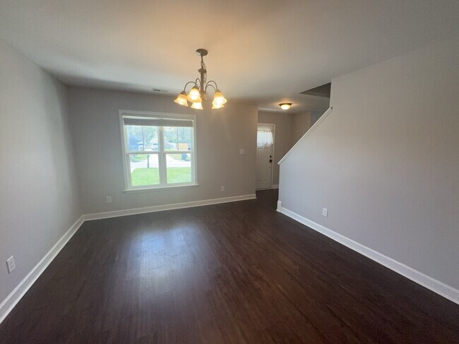 Building Photo - 1115 Westmoreland Dr