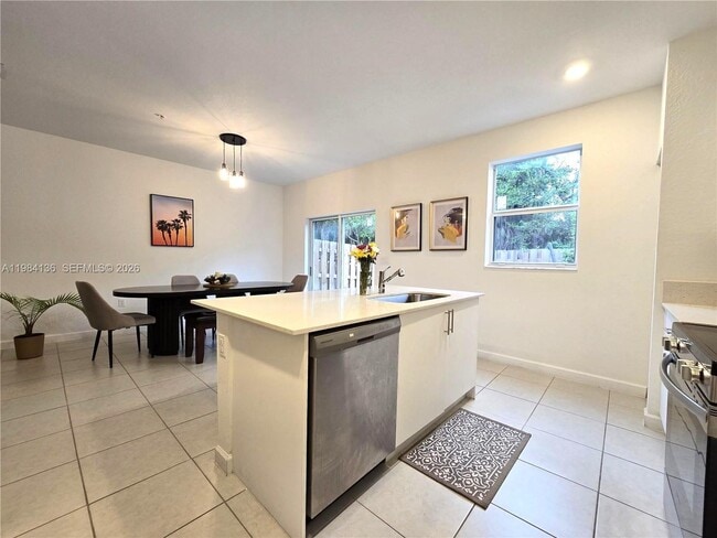 Building Photo - 2761 NW 55th Way