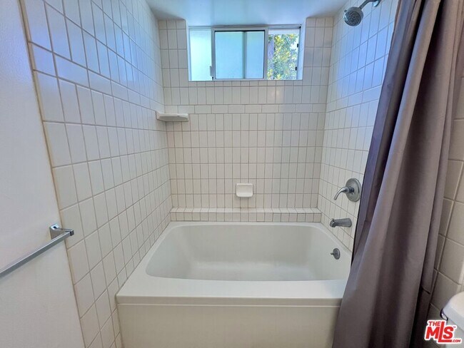 Building Photo - 2513 Euclid St