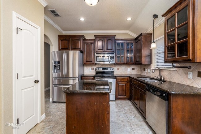 Building Photo - 350 Miss Ellie Ln