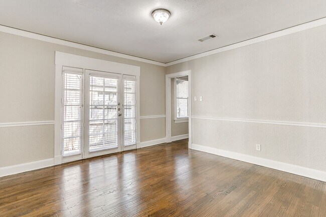 Building Photo - 3257 Greene Ave