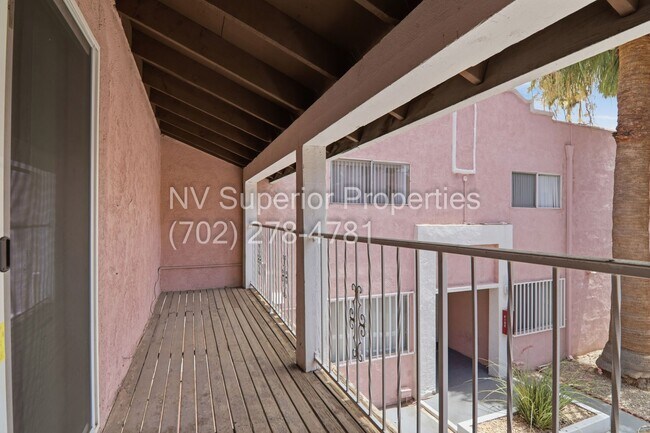 Building Photo - 2274 E Desert Inn Rd