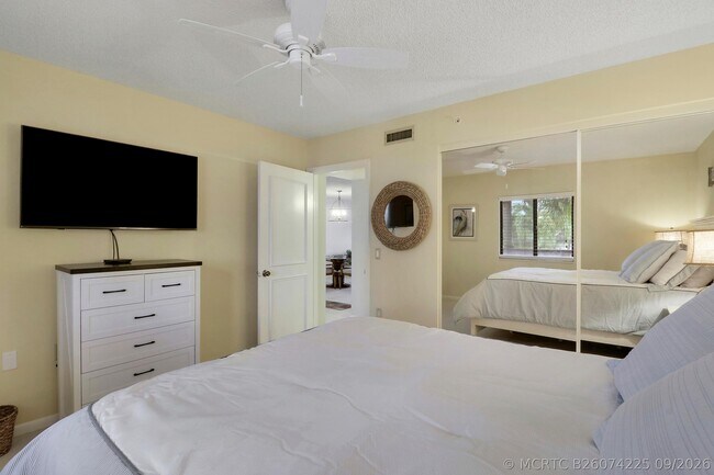 Building Photo - 1601 Marina Isle Way