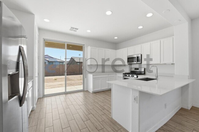 Building Photo - 9219 W Sells Dr