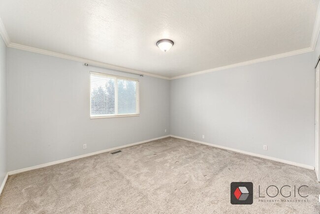 Building Photo - 835 W 2400 N St