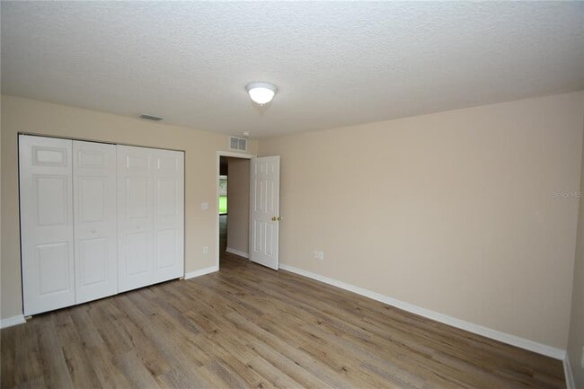 Building Photo - 20 Wheeler Ln