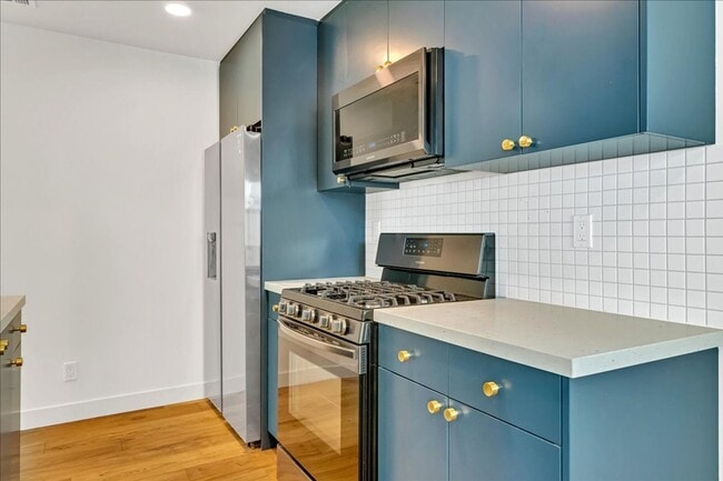 Building Photo - 3381 N Eagle Rock Blvd