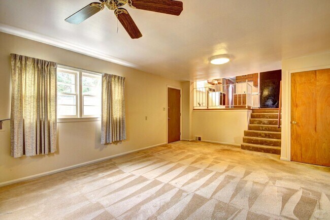 Building Photo - Available NOW - 4 beds/ 2 baths - $2,000/mo