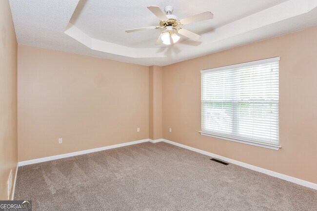 Building Photo - 3385 Slate Dr