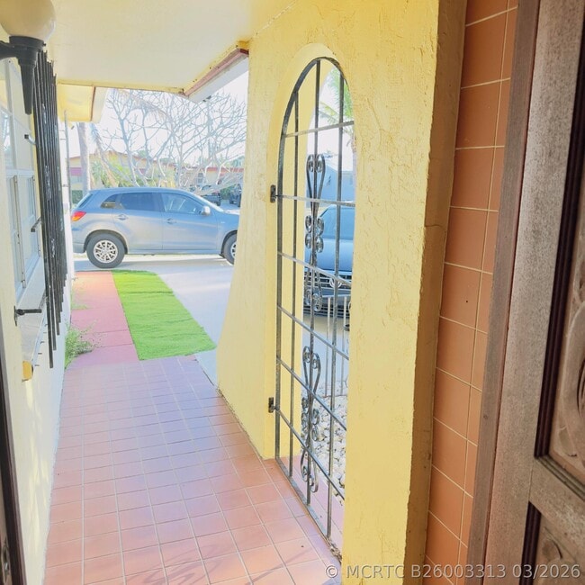 Building Photo - 416 San Mateo Dr