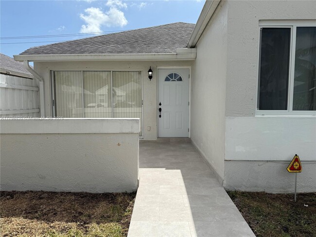 Building Photo - 20781 SW 103rd Ct
