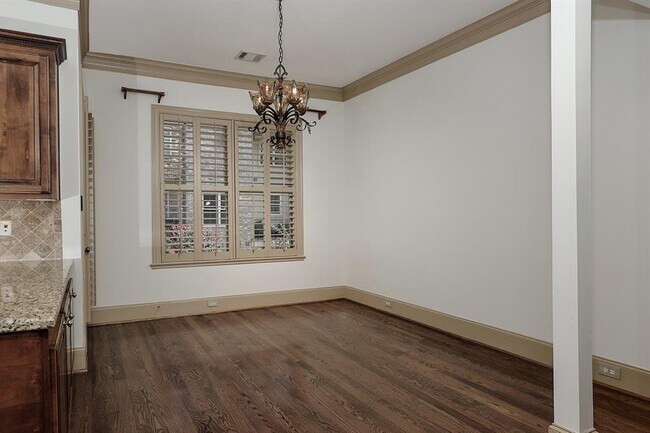 Building Photo - 28 Waterway Ct
