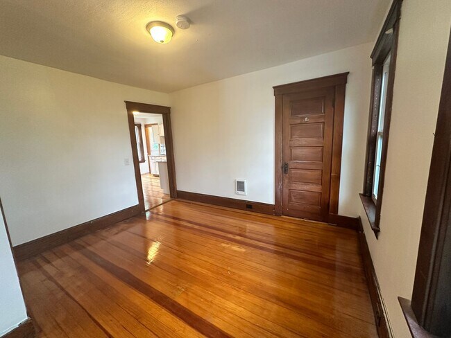 Building Photo - 47-51 Simonds Street