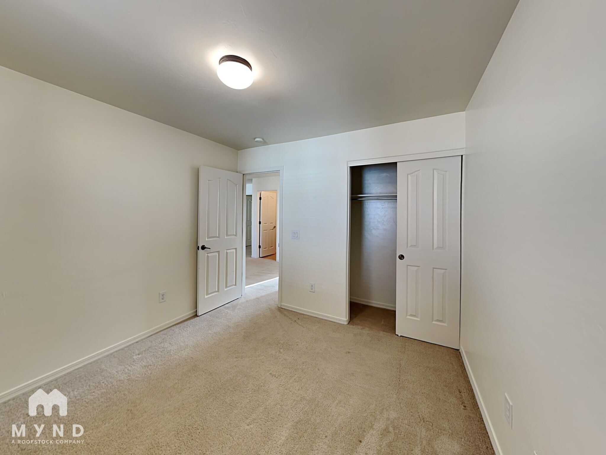 Building Photo - 7056 S GREENEYES Ln