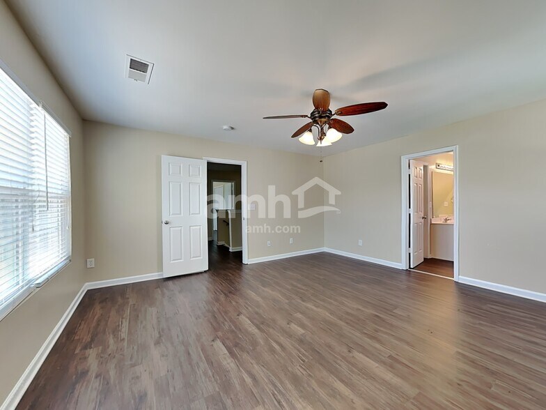 Building Photo - 4640 Lauren Woods Ct
