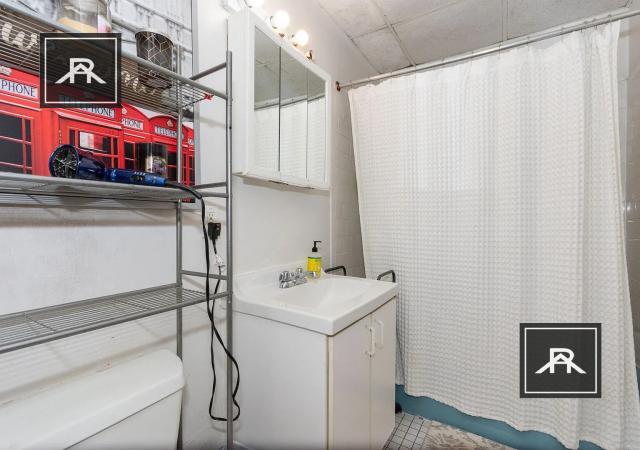 Building Photo - 4 bedroom in Allston MA 02134