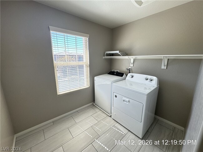 Building Photo - 130 Serpens Ave